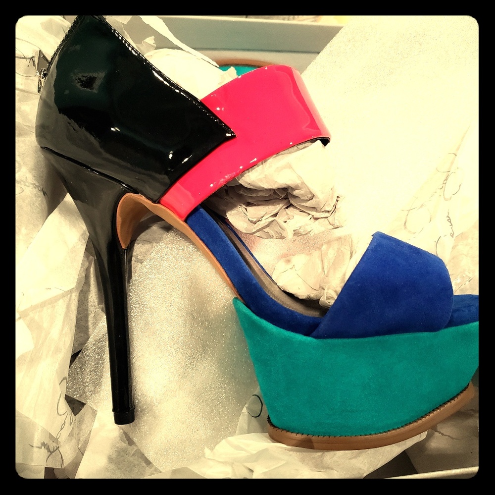 Jessica Simpson heels